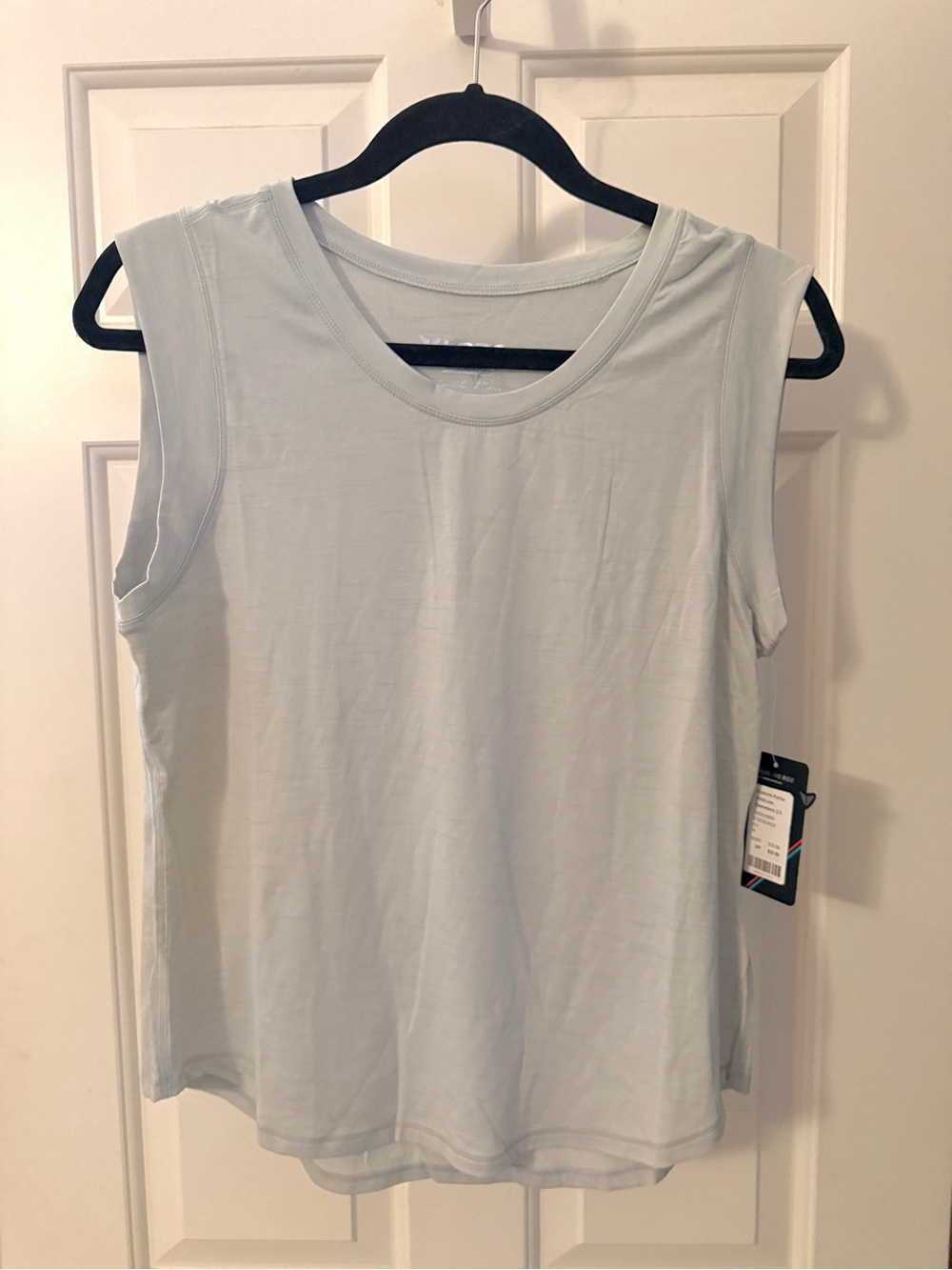 Sleeveless Scoop Neck Tank Top - Light Blue